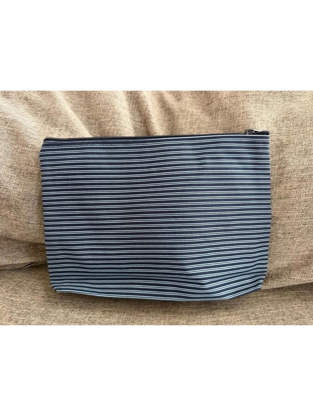 Thirty One Wet Bag Zipper Pouch In Navy Sailor Stripe